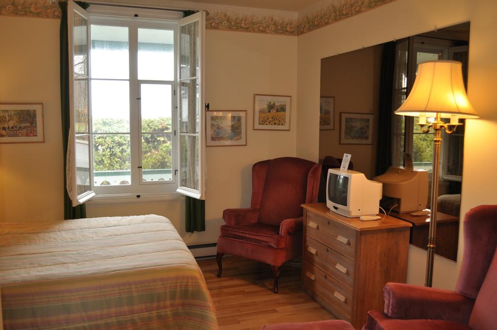Goeliche Hotel Et Appartement Saint-Laurent-de-l'ile d'Orleans Номер фото
